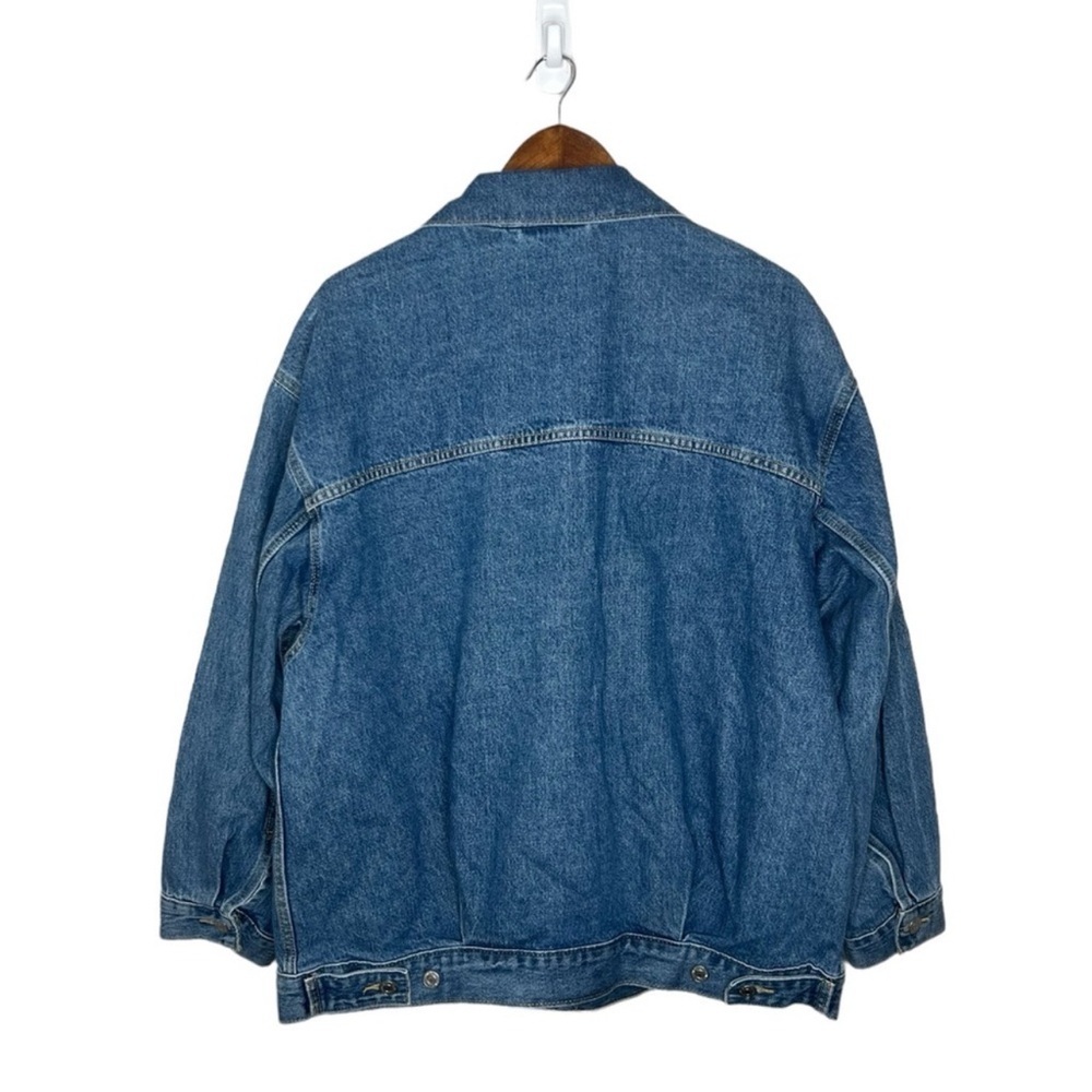 Levis Women’s Baggy Trucker Denim Jacket - Picture 9 of 15